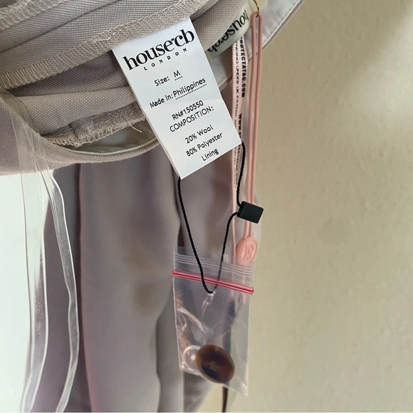 NWT House of CB Alivia BEIGE LOOSE FIT TROUSERS straight leg minimalist size M - Picture 11 of 16